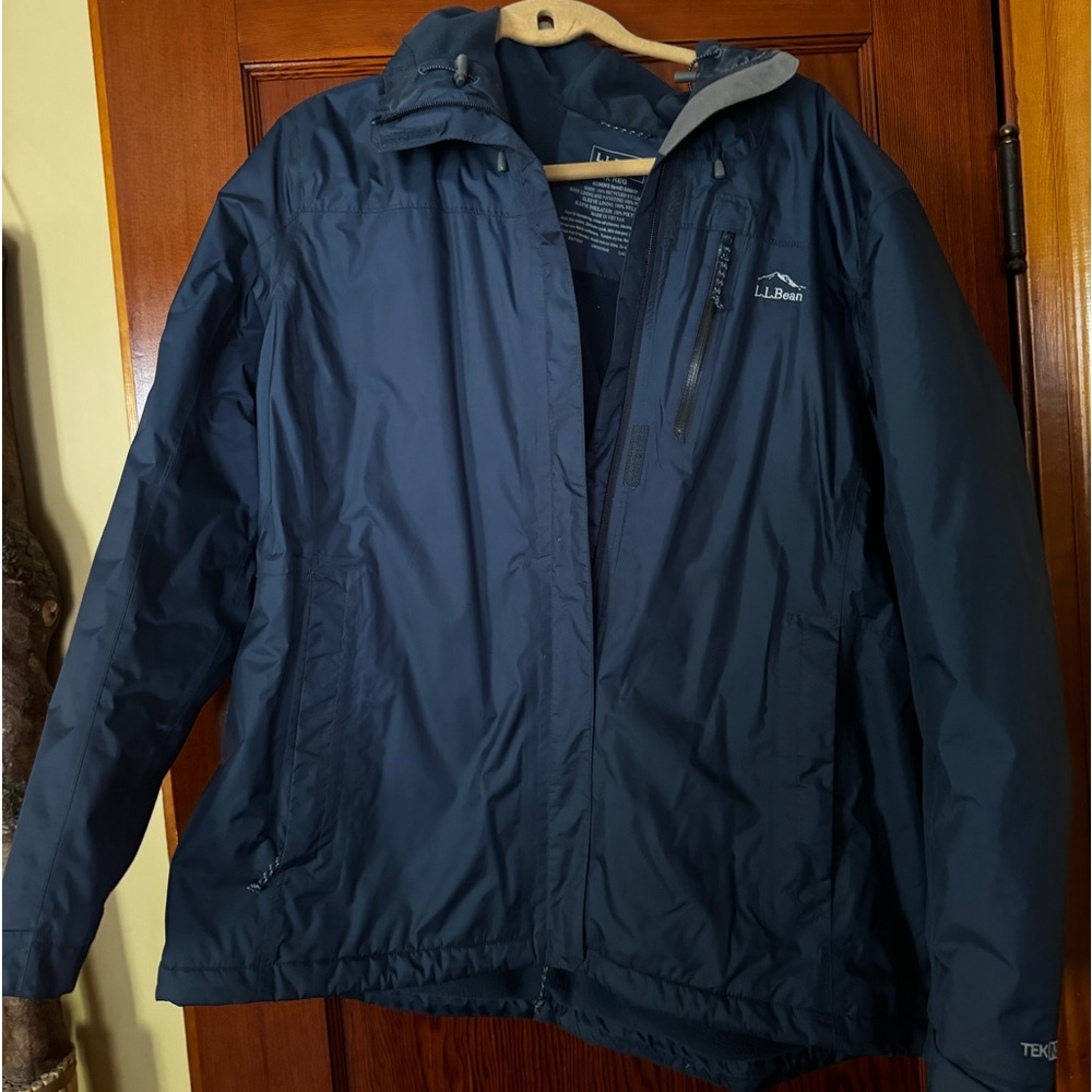 Excellent condition LLBean Fleece lines hooded Rain Jacket